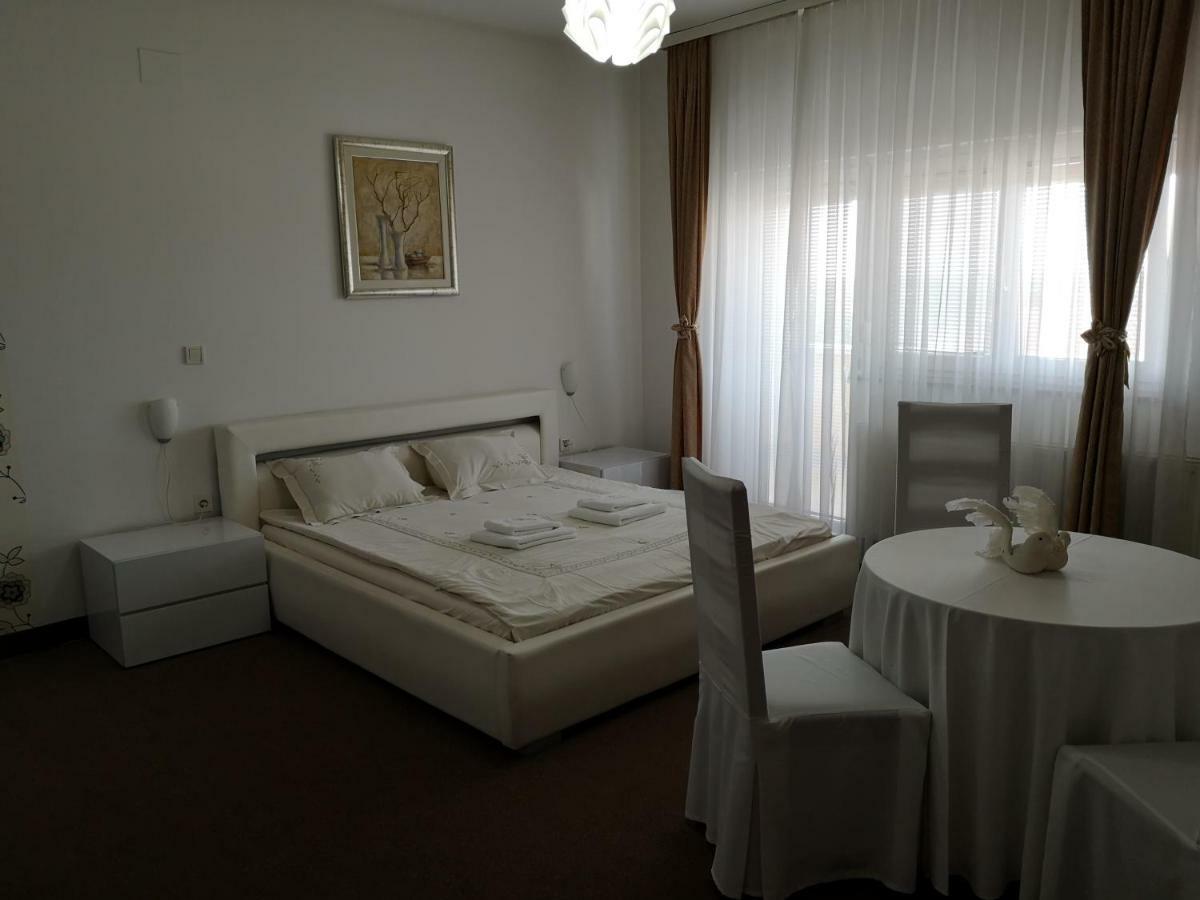 Rooms Laguna Sesvete Exterior foto